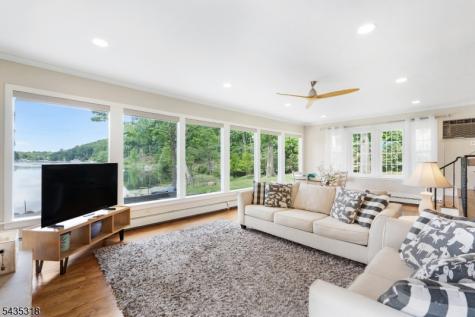 257 Hudson Avenue Hopatcong NJ 07843