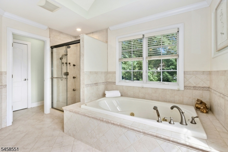 165 Briarheath Lane Clark NJ 07066