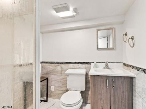 345 Clay Avenue Roselle Park NJ 07204