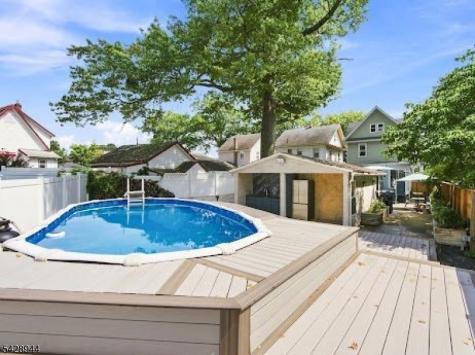 345 Clay Avenue Roselle Park NJ 07204