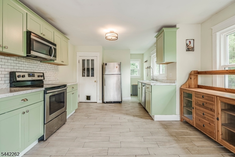 2 Hicks Avenue Newton NJ 07860