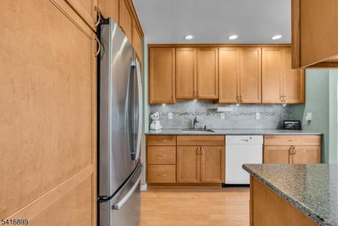 1091 Cambridge Lane Bridgewater NJ 08807