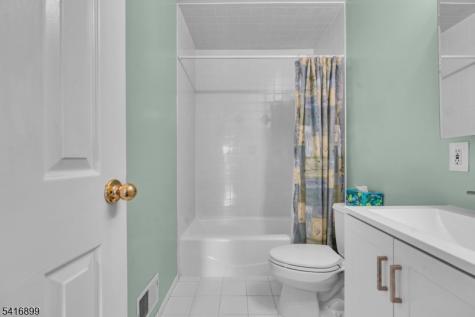 1091 Cambridge Lane Bridgewater NJ 08807