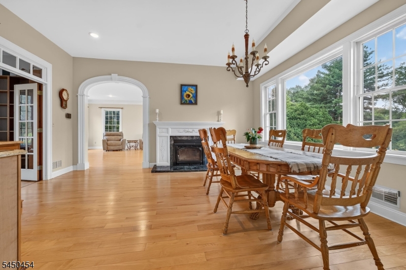 38 Larsen Road East Amwell NJ 08551