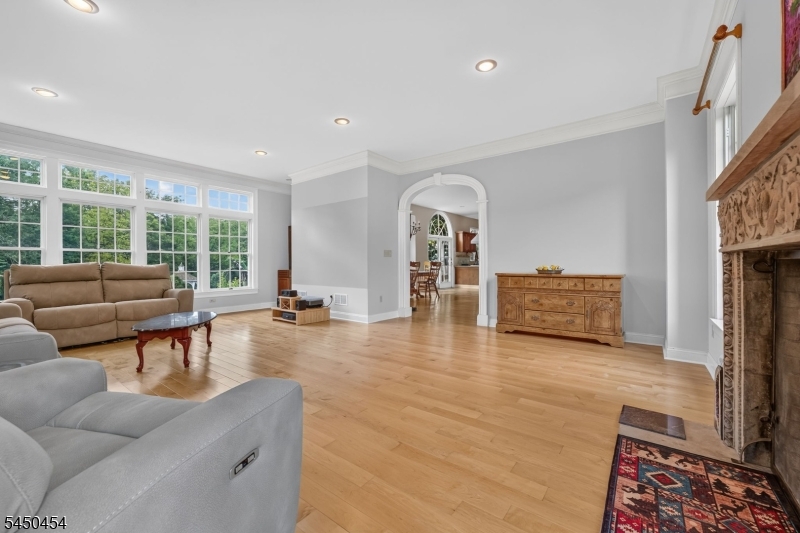 38 Larsen Road East Amwell NJ 08551