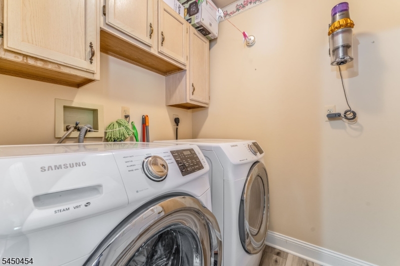 38 Larsen Road East Amwell NJ 08551