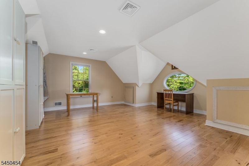 38 Larsen Road East Amwell NJ 08551
