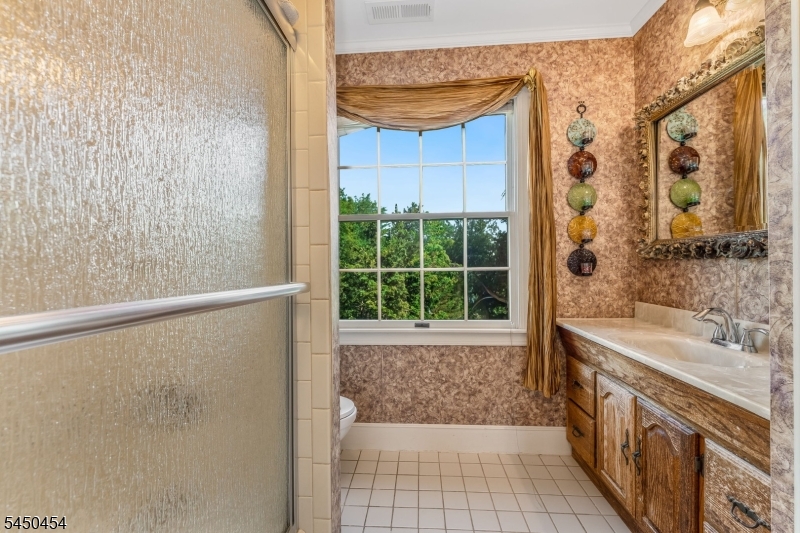 38 Larsen Road East Amwell NJ 08551