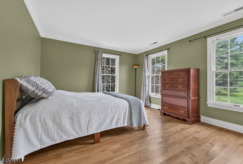 38 Larsen Road East Amwell NJ 08551