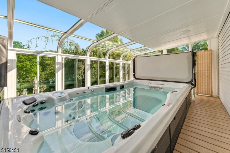 38 Larsen Road East Amwell NJ 08551