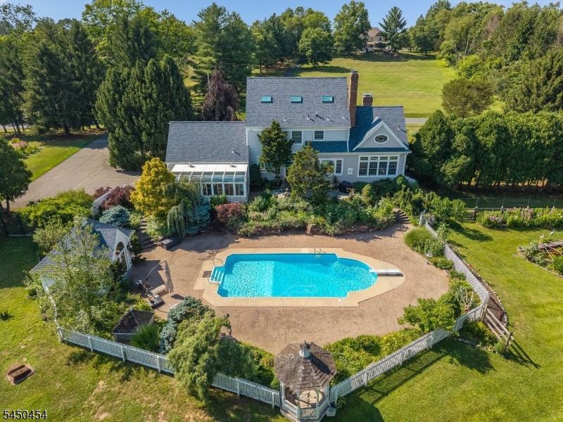 38 Larsen Road East Amwell NJ 08551