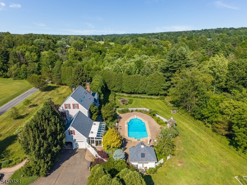 38 Larsen Road East Amwell NJ 08551
