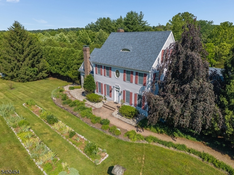 38 Larsen Road East Amwell NJ 08551
