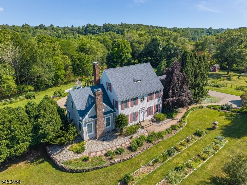 38 Larsen Road East Amwell NJ 08551