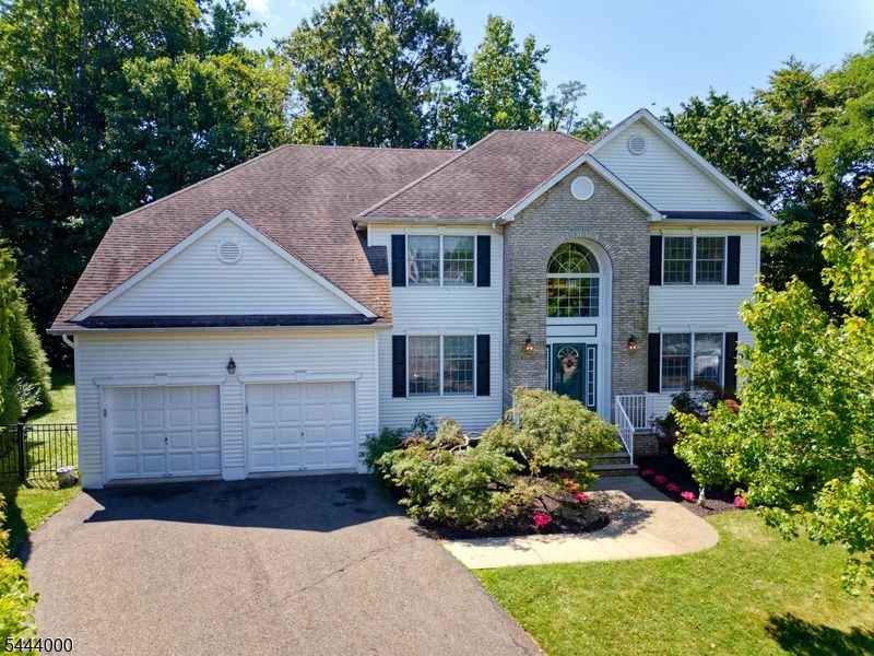 6 Mccune Court West Orange NJ 07052