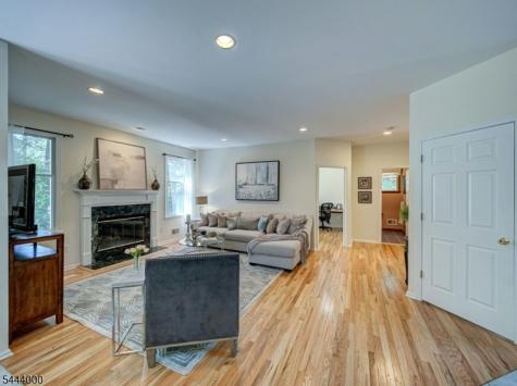 6 Mccune Court West Orange NJ 07052