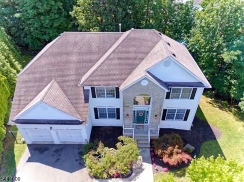 6 Mccune Court West Orange NJ 07052