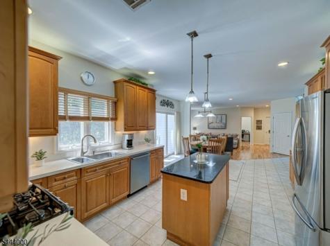 6 Mccune Court West Orange NJ 07052