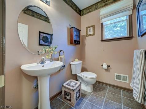 6 Mccune Court West Orange NJ 07052