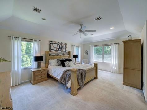 6 Mccune Court West Orange NJ 07052