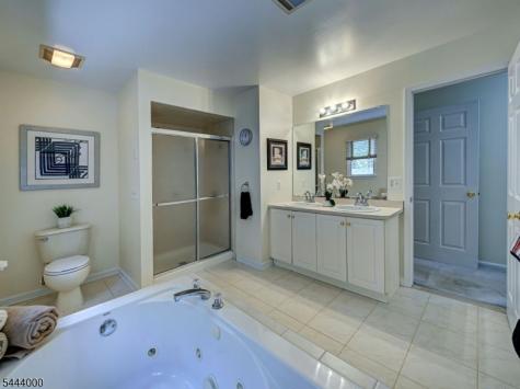 6 Mccune Court West Orange NJ 07052