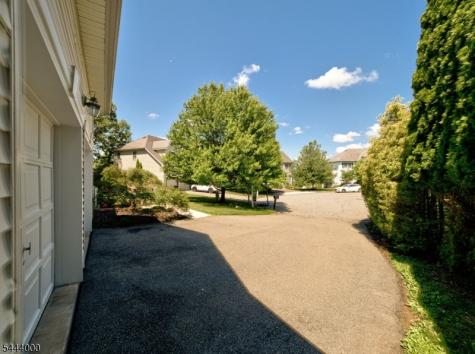 6 Mccune Court West Orange NJ 07052