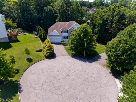 6 Mccune Court West Orange NJ 07052