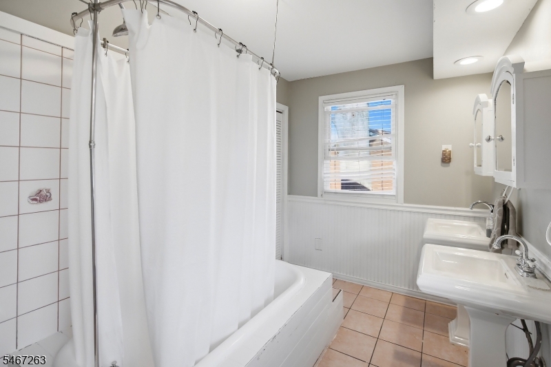 72 Lawn Terrace Cranford NJ 07016