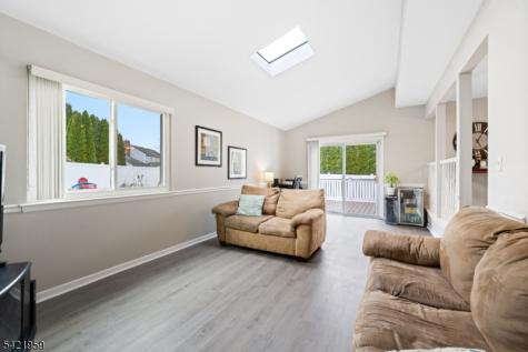 16 Ditmars Circle Hillsborough NJ 08844