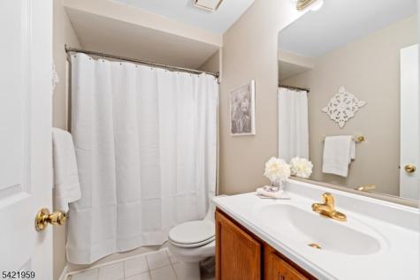 16 Ditmars Circle Hillsborough NJ 08844