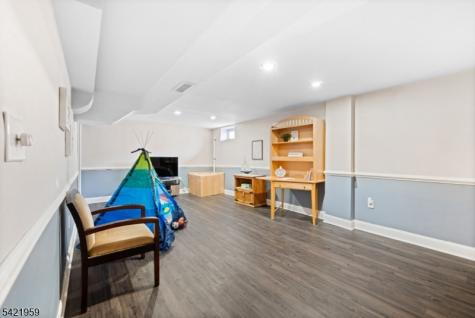 16 Ditmars Circle Hillsborough NJ 08844