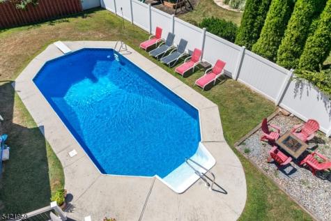 16 Ditmars Circle Hillsborough NJ 08844