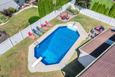 16 Ditmars Circle Hillsborough NJ 08844