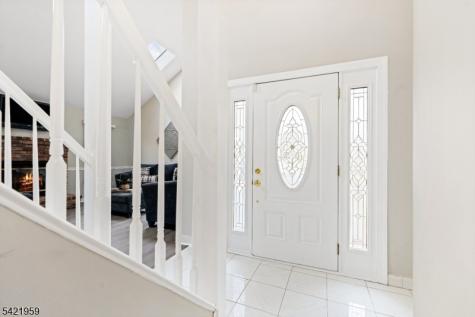 16 Ditmars Circle Hillsborough NJ 08844
