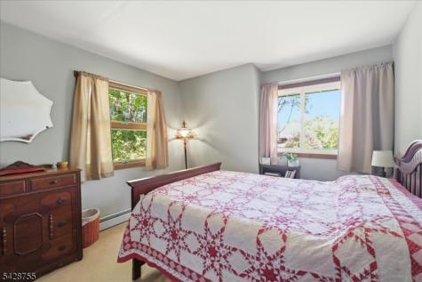 75 Bunn Road Hardyston NJ 07419