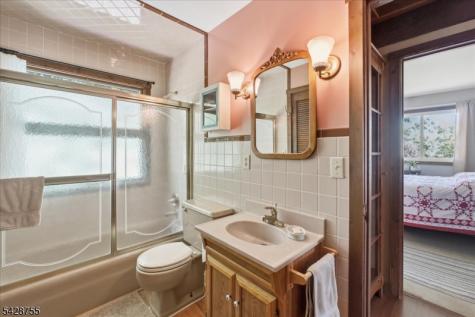 75 Bunn Road Hardyston NJ 07419