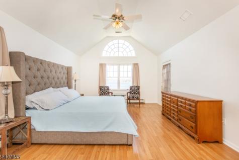 131 Maxim Drive Hopatcong NJ 07843