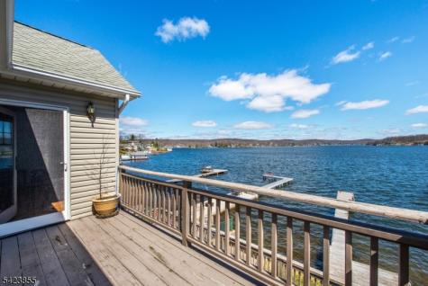 131 Maxim Drive Hopatcong NJ 07843