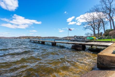 131 Maxim Drive Hopatcong NJ 07843