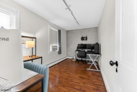33 West Street Bloomsbury NJ 08804