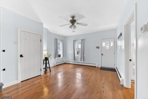 33 West Street Bloomsbury NJ 08804