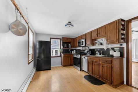 33 West Street Bloomsbury NJ 08804