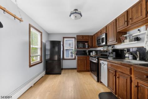 33 West Street Bloomsbury NJ 08804