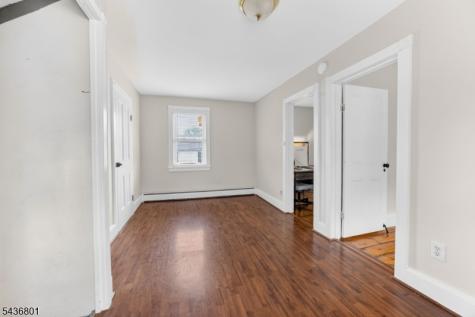 33 West Street Bloomsbury NJ 08804
