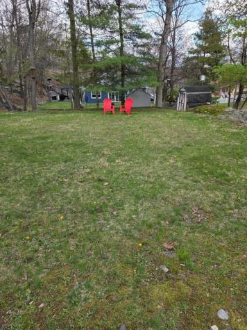 8 Papoose Trail Hopatcong NJ 07821