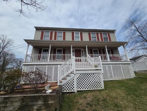 8 Papoose Trail Hopatcong NJ 07821