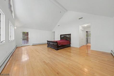 1127 Dark Moon Road Frelinghuysen NJ 07860