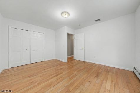 1127 Dark Moon Road Frelinghuysen NJ 07860