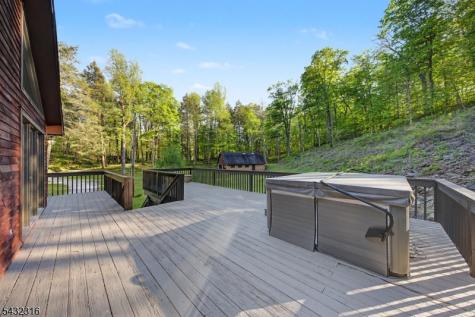 1127 Dark Moon Road Frelinghuysen NJ 07860