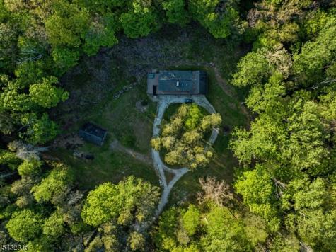 1127 Dark Moon Road Frelinghuysen NJ 07860